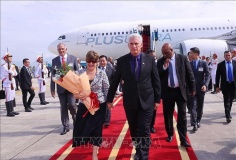 Bí thư thứ Nhất, Chủ tịch nước Cuba và Phu nhân đến Hà Nội, bắt đầu thăm cấp Nhà nước, dự Lễ kỷ niệm 80 năm Quốc khánh Việt Nam