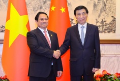 Thủ tướng Phạm Minh Chính hội kiến Chủ tịch Chính hiệp toàn quốc Trung Quốc