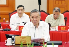 Bộ Chính trị cho ý kiến về công tác chuẩn bị Đại hội Đảng bộ các cơ quan Đảng Trung ương