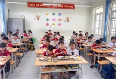 Chính sách hỗ trợ bữa ăn bán trú đi vào cuộc sống tại xã Ứng Thiên
