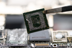 Trước thềm đàm phán thương mại, Trung Quốc điều tra chip Mỹ