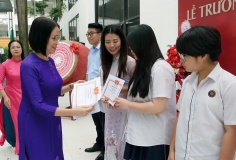 12 học sinh Trường Tiểu học và Trung học cơ sở MAY đoạt giải cao thi Olympic Toán học quốc tế