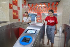 Đi tàu Cát Linh - Hà Đông được hoàn tiền vé khi thử nghiệm thanh toán không tiền mặt