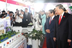 Tổng Bí thư Tô Lâm tham quan Triển lãm Thành tựu Báo chí - Xuất bản