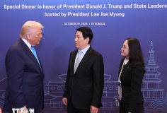 Chủ tịch nước gặp Tổng thống Mỹ và lãnh đạo cấp cao các nước dự APEC 2025