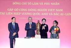 Tổng Bí thư gặp gỡ cộng đồng người Việt Nam và cán bộ Đại sứ quán Việt Nam tại Anh