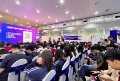 AI không thay thế mà giúp con người sáng tạo và hiệu quả hơn