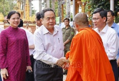 Chủ tịch Quốc hội Trần Thanh Mẫn dự Ngày hội Đại đoàn kết toàn dân tộc tại Cần Thơ