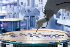 Công bố 6 tiêu chí nhập khẩu máy móc đã qua sử dụng cho phát triển, sản xuất chip