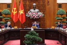 Thủ tướng: Xây dựng giải pháp tổng thể, toàn diện, căn cơ phòng, chống sụt lún, sạt lở, ngập úng, hạn hán, xâm nhập mặn vùng ĐBSCL