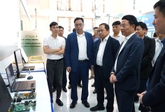 Bộ trưởng Nguyễn Mạnh Hùng: Muốn ra thế giới, trước hết phải làm chủ sản phẩm chiến lược