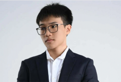 Nam sinh chuyên Tin đỗ đại học top 7 Mỹ với bài luận về 'ba đôi mắt'