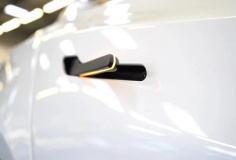 Tesla Model 3 bị điều tra tại Mỹ liên quan thiết kế mở cửa