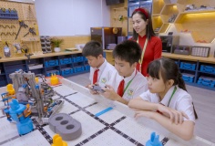 Trang bị năng lực số cho giáo viên: Yêu cầu của thời đại