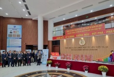 Khai trương không gian trưng bày “Dưới cờ Đảng quang vinh: Việt Nam 40 năm Đổi mới và khát vọng trong kỷ nguyên vươn mình”