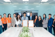  ‏FPT trở thành doanh nghiệp Việt Nam đầu tiên đạt chứng nhận quản lý AI‏