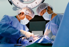 Gần 3 thập kỷ sống chung với khuỷu tay biến dạng, người đàn ông hồi phục vận động ngoạn mục nhờ công nghệ in 3D