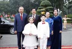 Tổng Bí thư, Chủ tịch nước Lào và Phu nhân rời Hà Nội, kết thúc chuyến thăm cấp Nhà nước đến Việt Nam