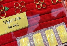 Giá vàng miếng SJC bất động, giá vàng nhẫn 9999 tăng nhẹ
