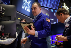 Chứng khoán Mỹ đảo chiều xanh rực, giá dầu trượt về 90 USD/thùng sau phát biểu của Tổng thống Trump