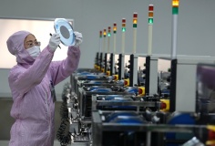 Xuất khẩu chip của Trung Quốc tăng gần 73%