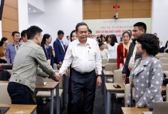 Bầu cử để lựa chọn người xứng đáng đưa đất nước bước vào kỷ nguyên mới