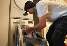 Lao động tự do kiếm tiền từ việc quay video sinh hoạt để huấn luyện AI