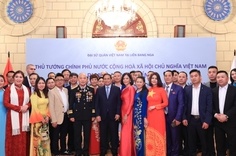 Thủ tướng Phạm Minh Chính gặp gỡ cán bộ, nhân viên Đại sứ quán và cộng đồng người Việt Nam tại Liên bang Nga