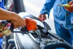 Hạ kịch sàn thuế bảo vệ môi trường từ 0h ngày 27/3