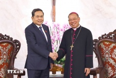 Chủ tịch Quốc hội Trần Thanh Mẫn thăm, chúc mừng Tổng Giáo phận Hà Nội