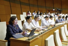 Phân quyền mạnh đăng ký hộ tịch, thu hẹp giao dịch phải công chứng