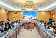 Các ngân hàng đồng thuận giảm lãi suất ngay sau cuộc họp với tân Thống đốc