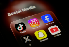 Hy Lạp dự kiến cấm trẻ dưới 15 tuổi sử dụng mạng xã hội từ năm 2027