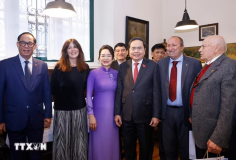 Chủ tịch Quốc hội thăm nơi lưu dấu ấn Chủ tịch Hồ Chí Minh tại thành phố Milan