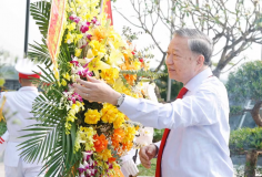 Tổng Bí thư, Chủ tịch nước Tô Lâm dâng hương tưởng niệm Tổng Bí thư Hà Huy Tập