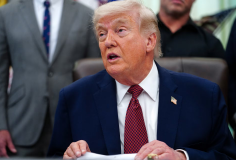 Tổng thống Trump gia hạn thỏa thuận ngừng bắn với Iran