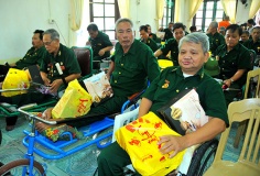 Chăm lo đời sống người có công nhân Kỷ niệm 51 năm ngày Giải phóng miền Nam, thống nhất đất nước
