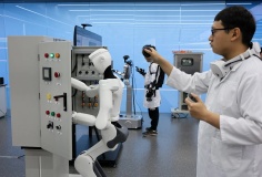 Trung Quốc chi hàng tỷ USD xây dựng lực lượng robot để “vận hành” hạ tầng điện