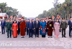 Tổng Bí thư, Chủ tịch nước Tô Lâm dâng hương tưởng niệm các vua Hùng