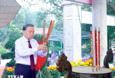 Tổng Bí thư, Chủ tịch nước Tô Lâm dâng hương tại Nghĩa trang Liệt sĩ Tân Biên