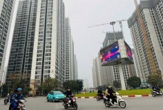 Dòng tiền vào bất động sản cải thiện nhưng vẫn còn thận trọng