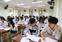 Thi tốt nghiệp THPT 2026: Thí sinh đăng ký miễn thi ngoại ngữ giảm mạnh