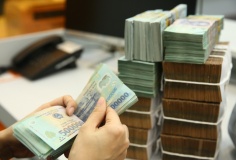 Linh hoạt trong điều hành lãi suất để ‘giữ nhịp’ dòng vốn