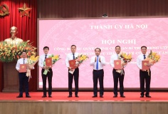 Hà Nội công bố các Quyết định của Ban Bí thư Trung ương Đảng và Ban Thường vụ Thành ủy về công tác cán bộ