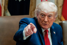 Trump bác bỏ khả năng Iran và Oman kiểm soát eo biển Hormuz, thỏa thuận vẫn bế tắc