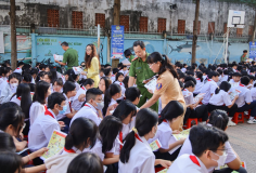 Công khai đường dây nóng tiếp nhận phản ánh về bạo lực học đường