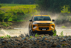 Bán tải không còn bị hạn chế, Toyota Hilux thế hệ mới tiếp tục hút khách tại Việt Nam