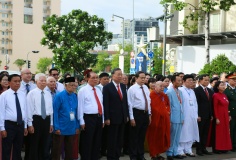 Tổng Bí thư, Chủ tịch nước Tô Lâm và lãnh đạo Đảng, Nhà nước dâng hoa tưởng nhớ Chủ tịch Hồ Chí Minh