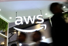 Lãnh đạo cao cấp mảng điện toán đám mây của Amazon rời công ty sau 18 năm