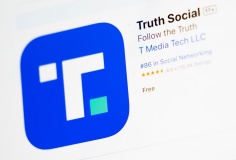 Truth Social sẽ bán quyền truy cập nhanh hơn cho các nhà đầu tư vào các bài đăng có khả năng gây biến động thị trường của Trump